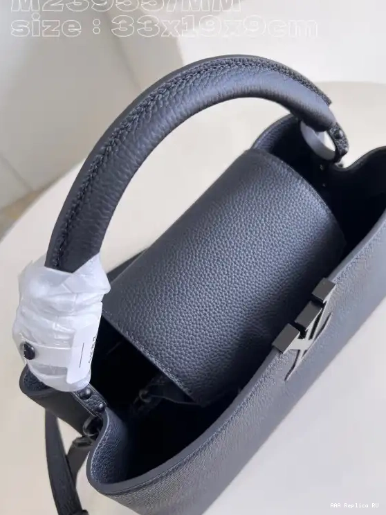 Aaa replica bags LOUIS VUITTON CAPUCINES MM-33*19*9CM 0520